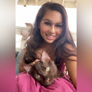 Meet your Posher, Brooke